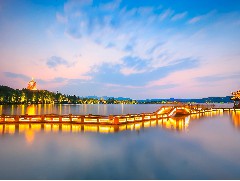 洗墻燈廠家：散熱好，線條燈壽命就長(zhǎng)